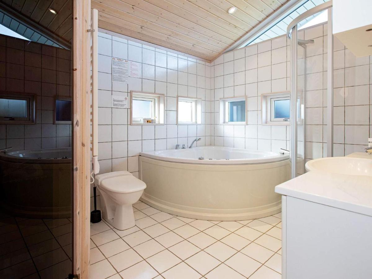 10 Person Holiday Home In Idestrup Bøtø By Exterior foto